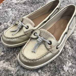 NWOT Metallic Sperry Boatshoes